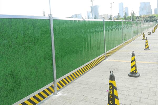 道路2米高施工圍擋價格.jpg